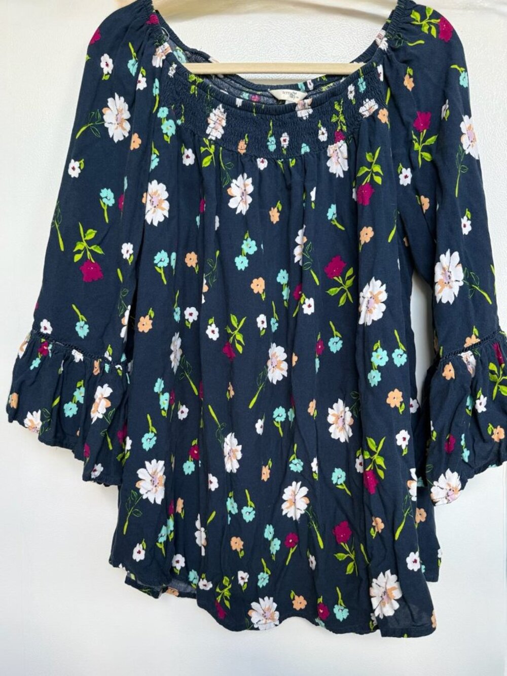Terra & Sky Navy Floral Women's 0X (14W) Plus Blouse with Bell Sleeves